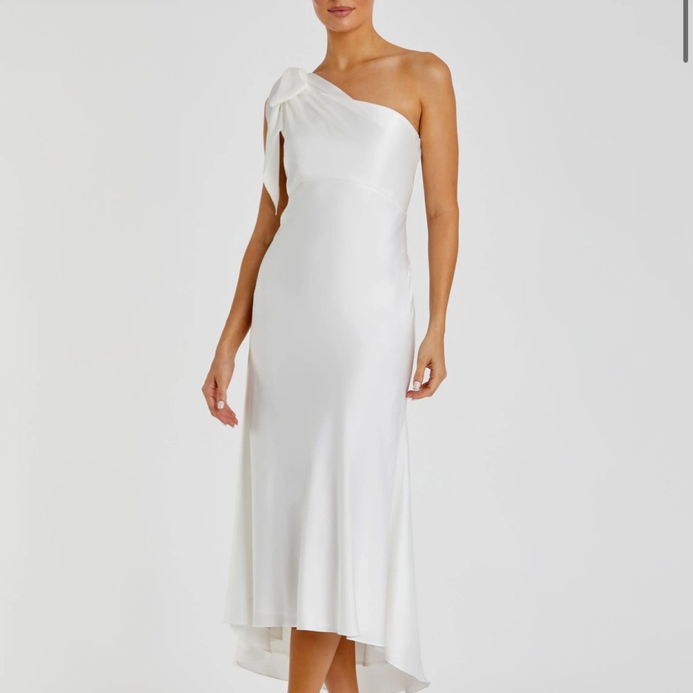 Elegant White One-Shoulder Dress